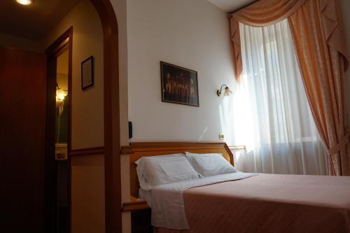 Green Hotel Рим Экстерьер фото
