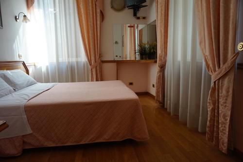 Green Hotel Рим Экстерьер фото