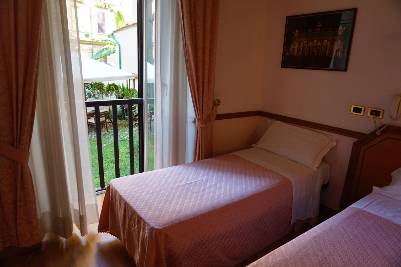 Green Hotel Рим Экстерьер фото